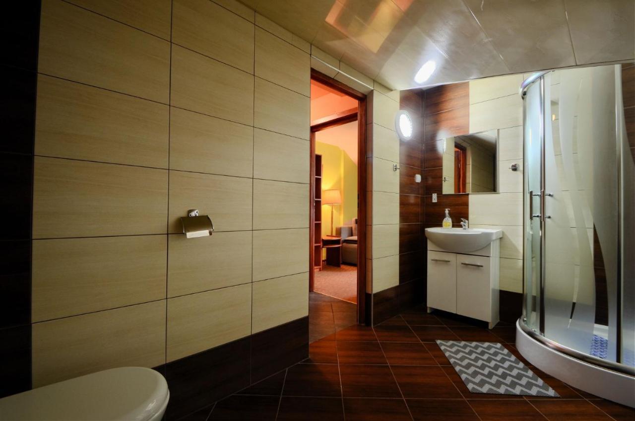 Willa Cyprys - Pokoje I Apartamenty Z Aneksami - Centrum Wisla Ngoại thất bức ảnh