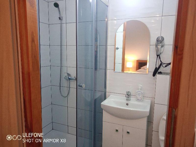 Willa Cyprys - Pokoje I Apartamenty Z Aneksami - Centrum Wisla Ngoại thất bức ảnh
